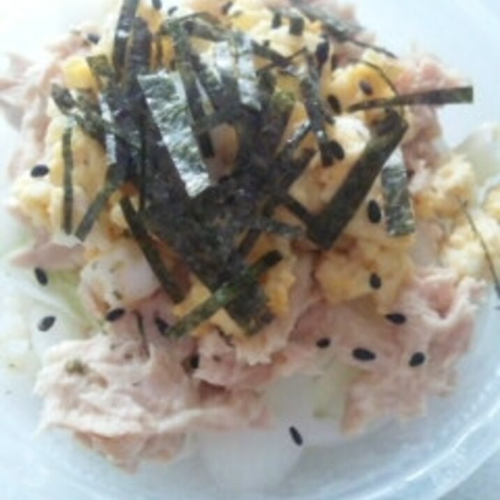 一人ランチ、レンジで簡単ツナ卵丼(あれば葱も)